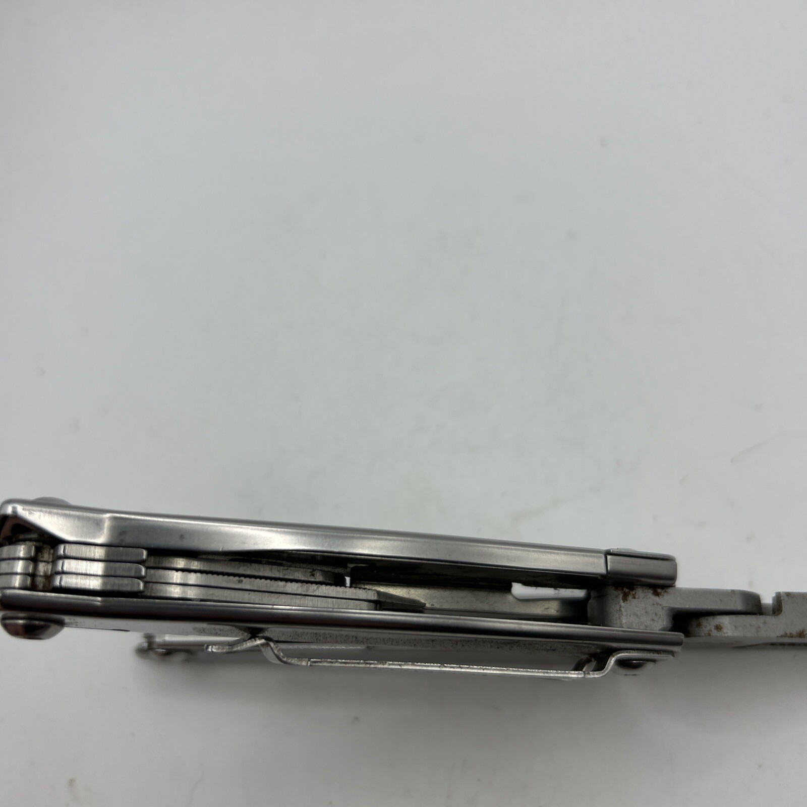 Leatherman Rev 3.8″ Stainless Steel Multi-Tool W/Carry Clip Very Good USED Tool