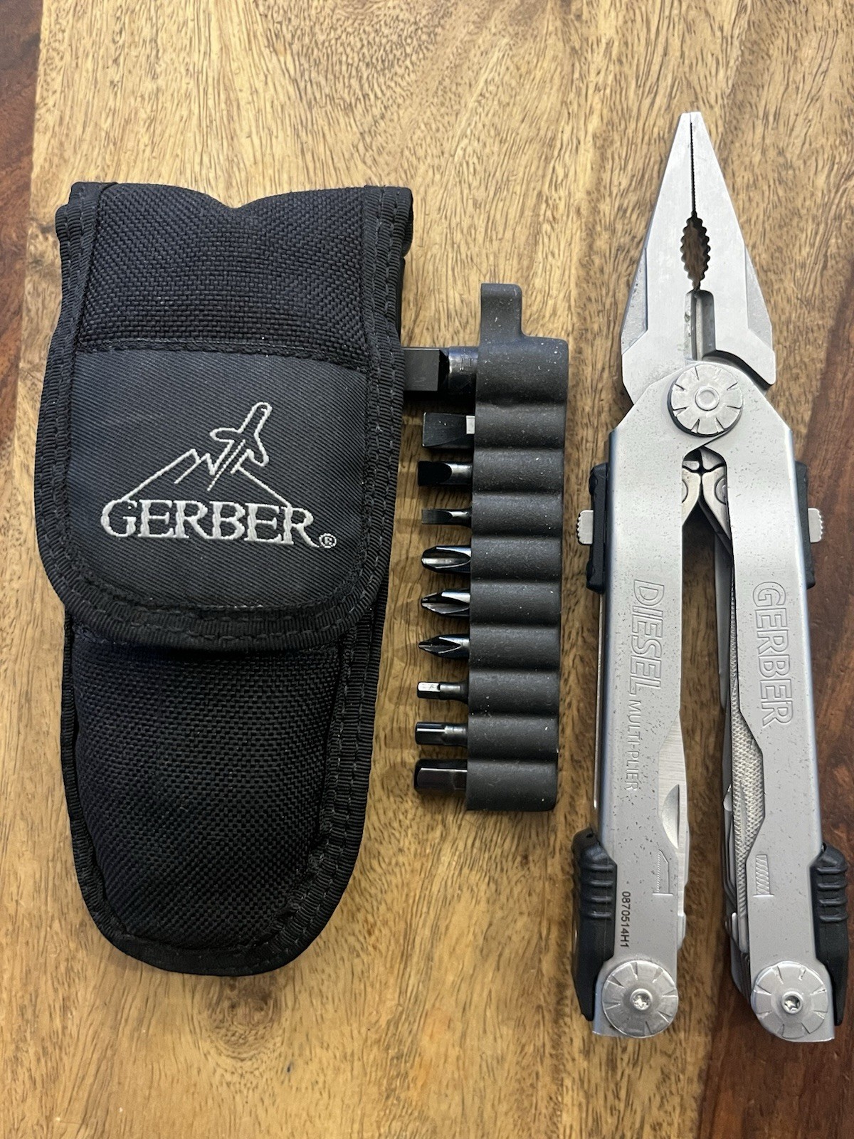 Gerber Multi Tool DIESEL w/Gerber BEAUTIFUL Sheath & Set Of Bits VERY NICE!!