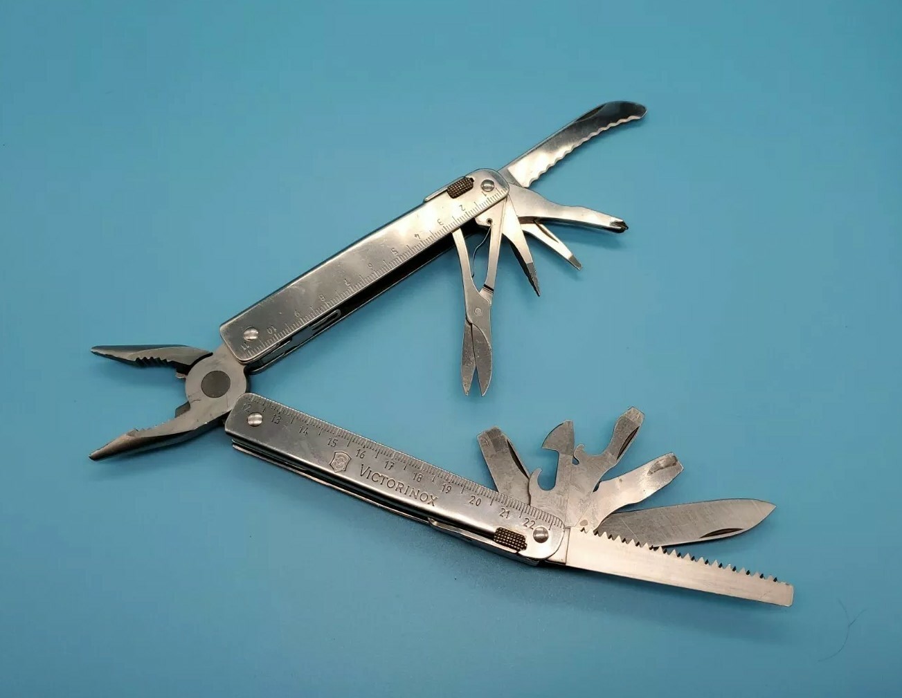 Victorinox (Swiss Army) Swiss Tool Multi Tool w/ Sheath – 1998 Version Pliers