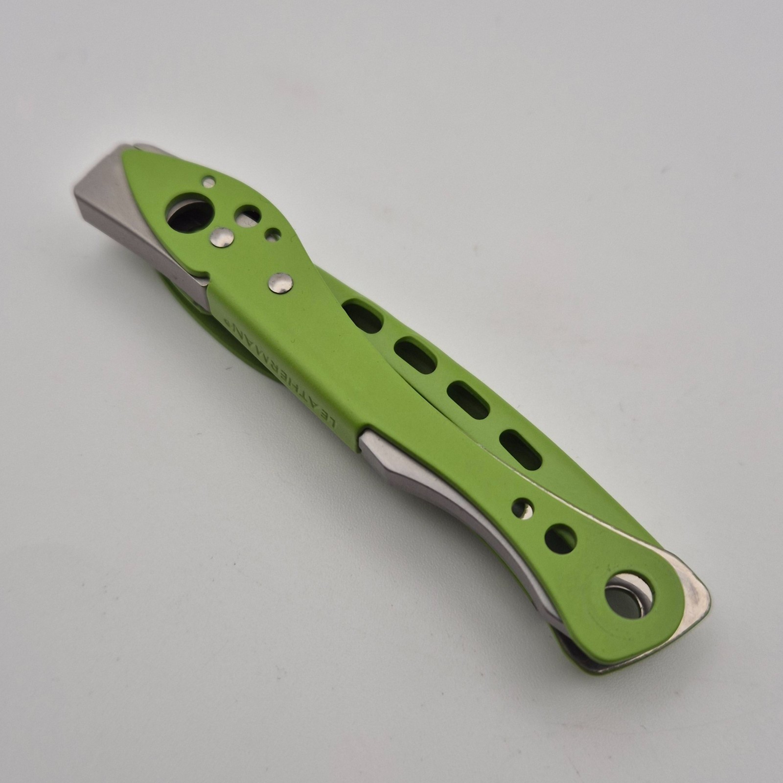 Leatherman Skeletool – Moss Green Frame Side B – New Genuine Mod Part