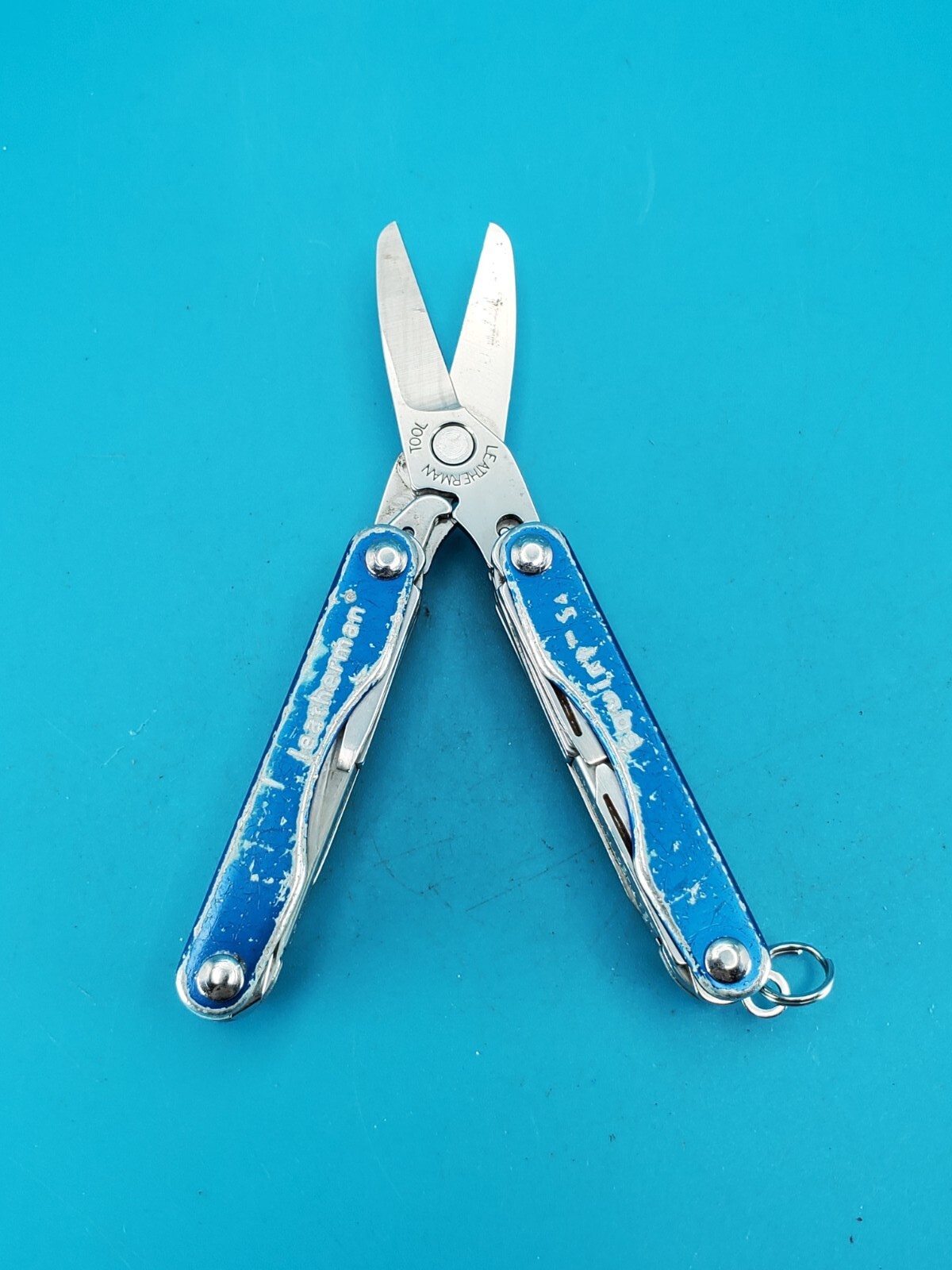 Leatherman “Squirt S4” Stainless Steel Multi Tool! BLUE!