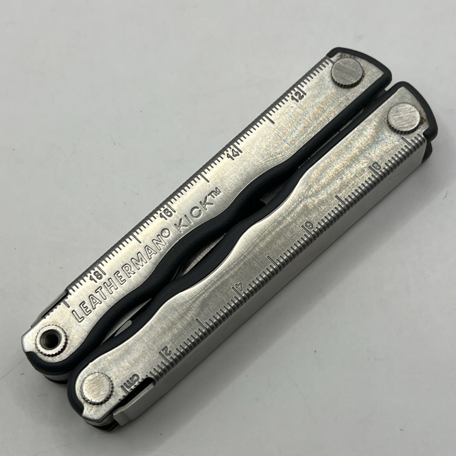 Leatherman Kick Multi-ToolbKnifebPliersvRetired Collectible Leather Sheath Used