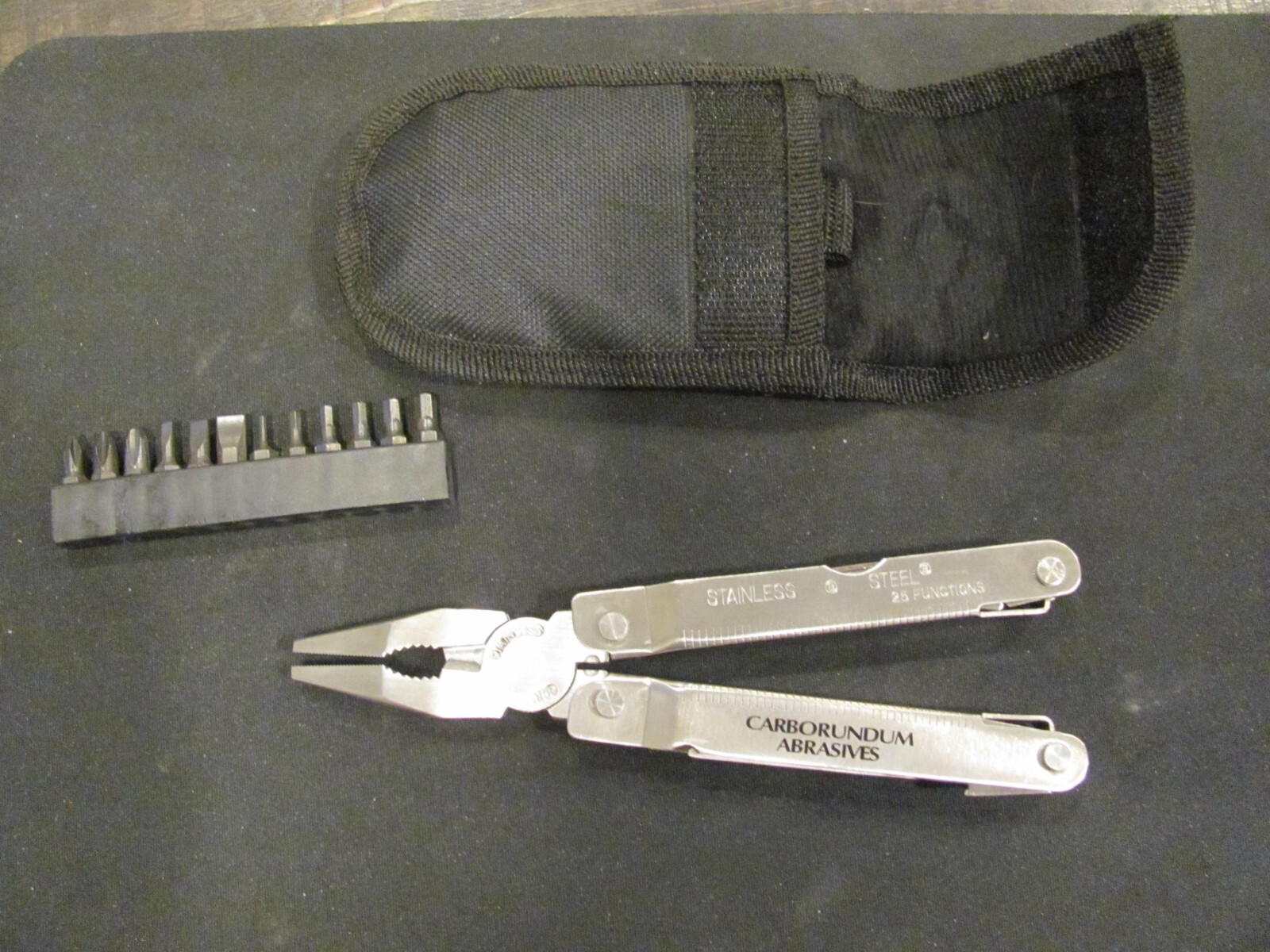 Multi Tool Branded by Carborundum Abrasives with case and driver bits NEW CS