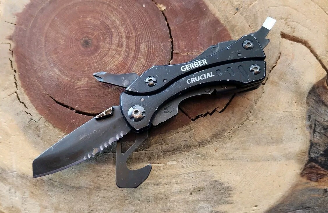 Gerber Crucial Black Multi Tool Multi Plier Carabiner Clip Knife – Great 401