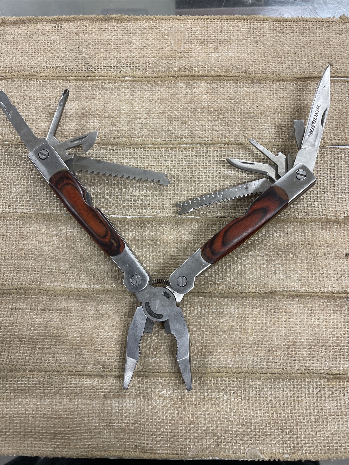 Winchester 2CR Big Wood Multi-Tool Wood Grain Grips