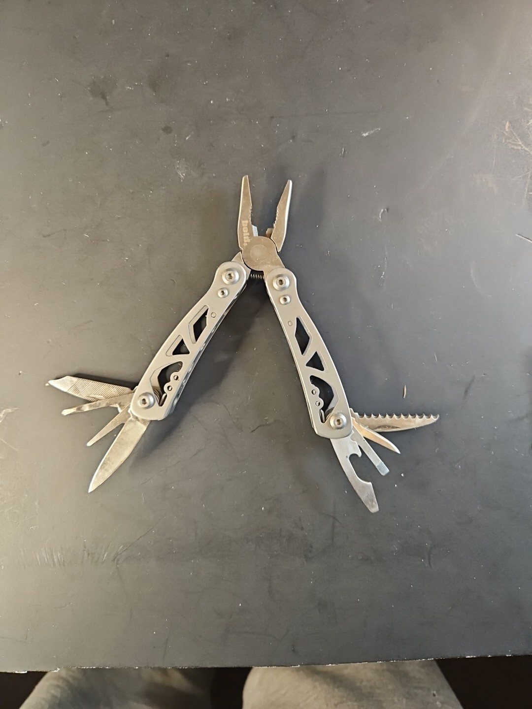 4.5″ Multitool Bold