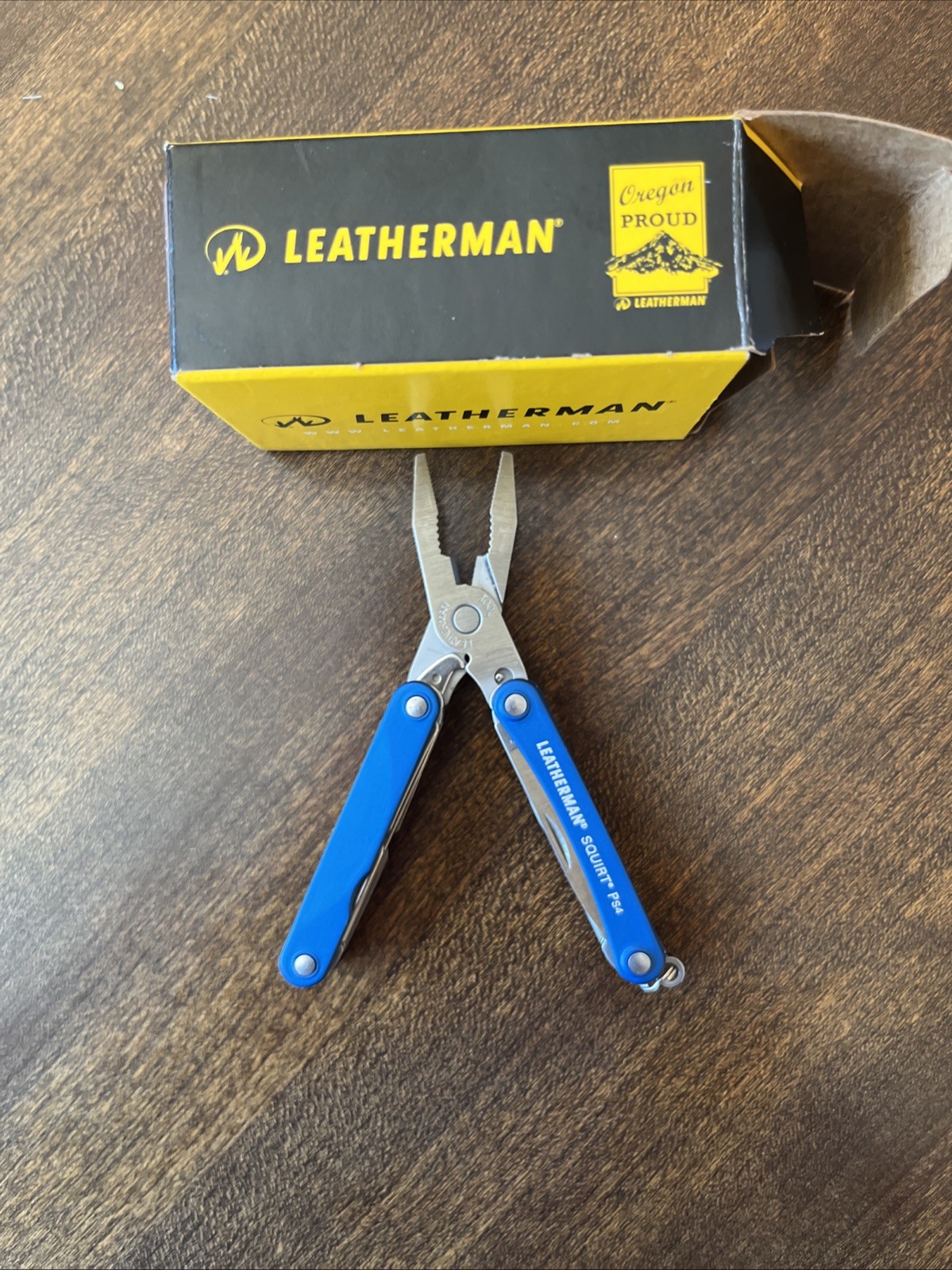 New in Box – Leatherman SQUIRT PS4 Multi-Tool With Pliers Scissors Knife BLUE!