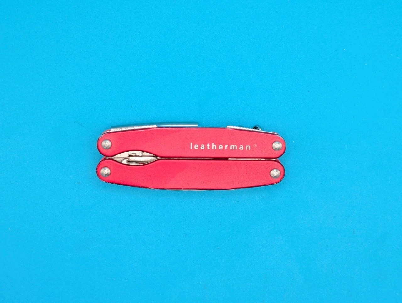 Leatherman Juice C2 Red Multi Tool! RETIRED!