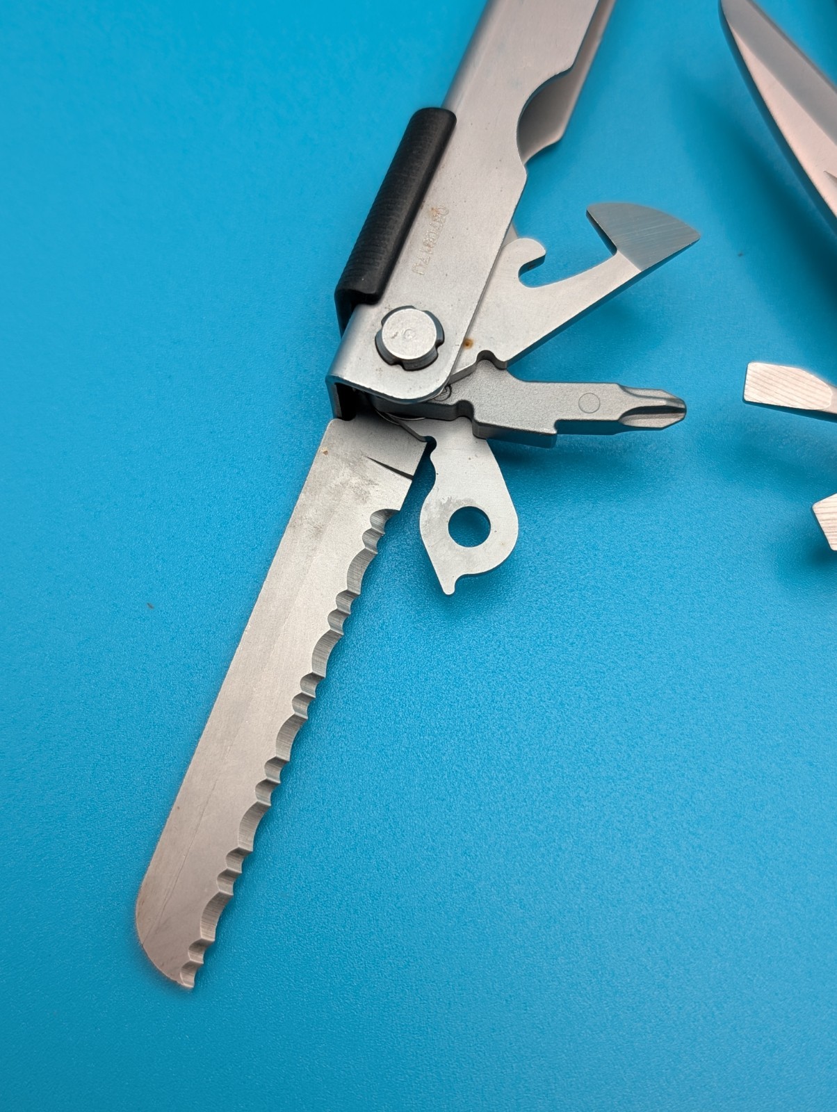 Gerber MP600 Silver Multi-Tool Needle Nose Pliers!