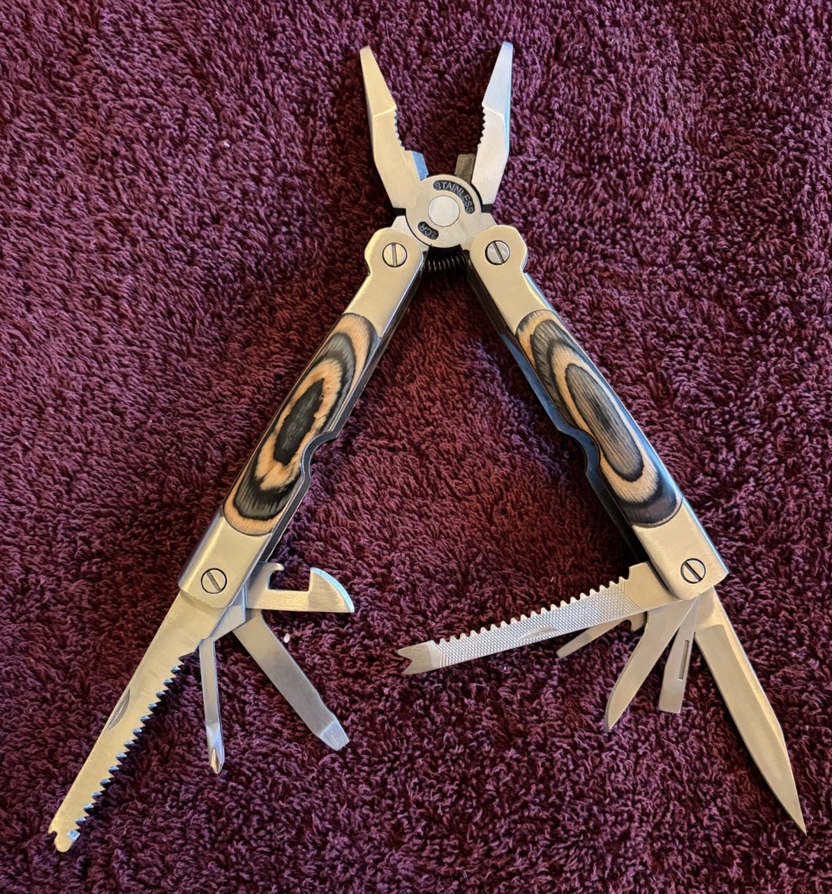 Winchester Multi Tool With Laminated Wood Grain Handel & Nylon Case (NEW)