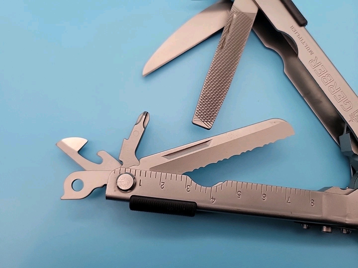 Gerber MP600 Multiplier Multi-Tool – Silver – Needle Nose Carbide Cutter Pliers