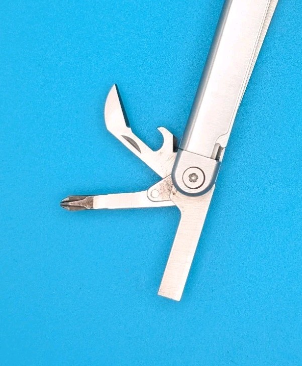 Vintage Leatherman Wave Original Multi Tool! Dated 0402 (APR, 2002) WITH SHEATH!