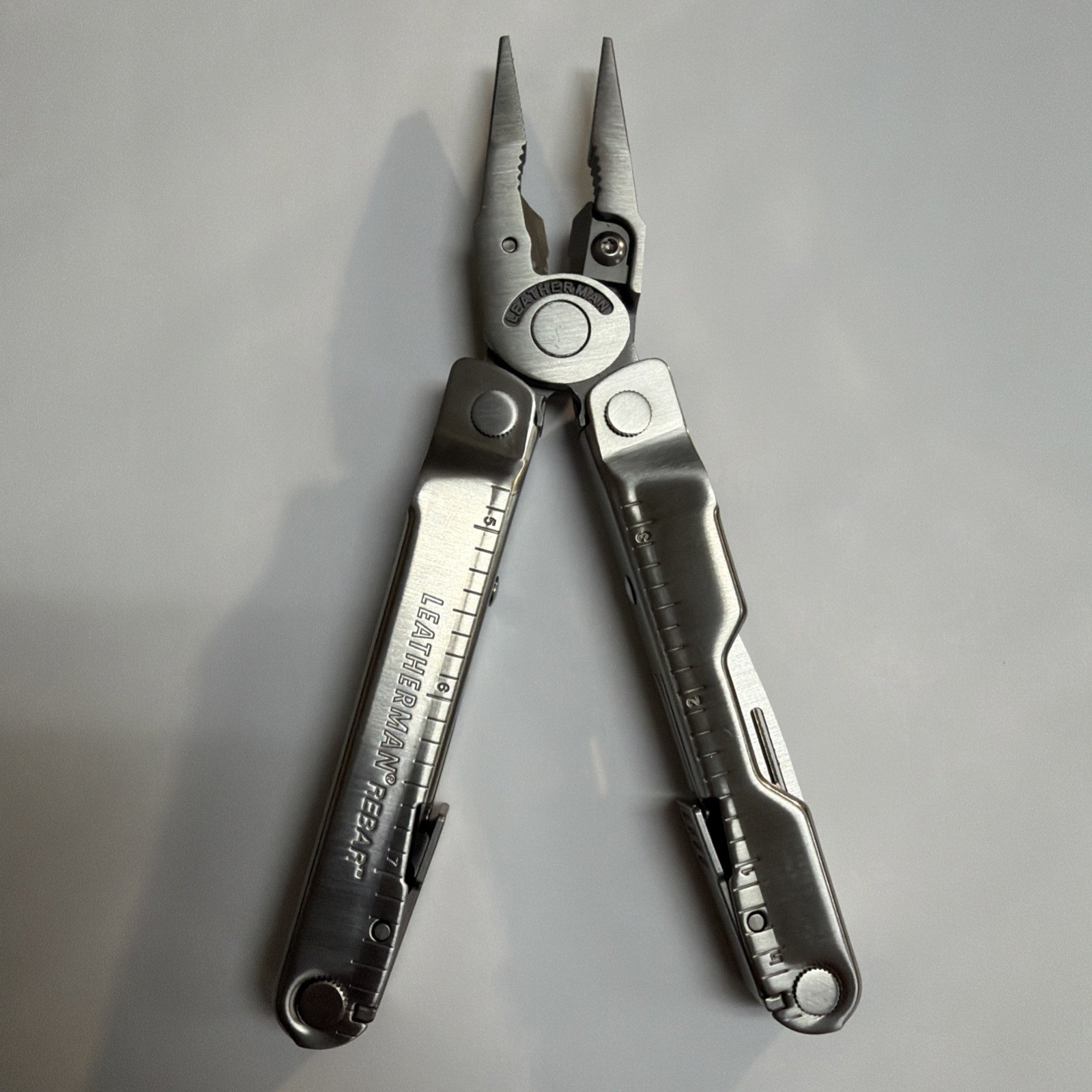 Leatherman Rebar Multi-Tool Plier stainless steel – Good Condition