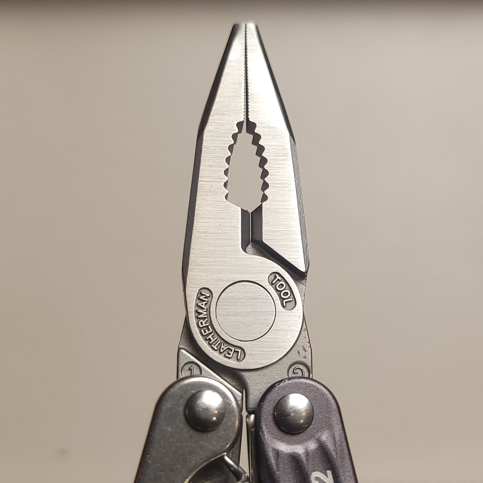 Leatherman Juice C2 Granite Gray Multi Tool Multi Plier Folding Pocket Knife