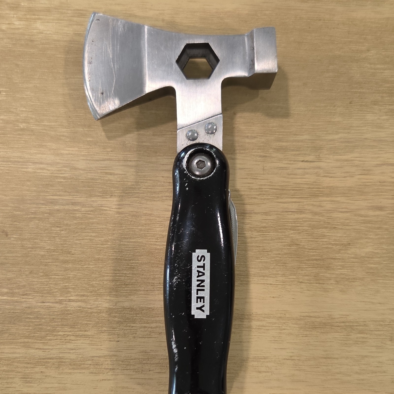 New Stanley 10 in 1 Axe & Multi Tool STHT73845 Stainless Steel Hammer File blade