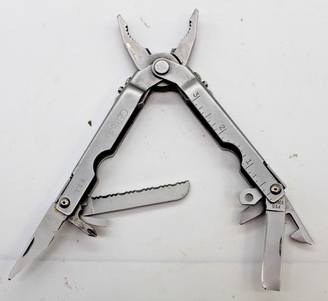 Gerber MP600 Stainless Steel Multi-Tool Blunt Nose Pliers Carbide Cutters