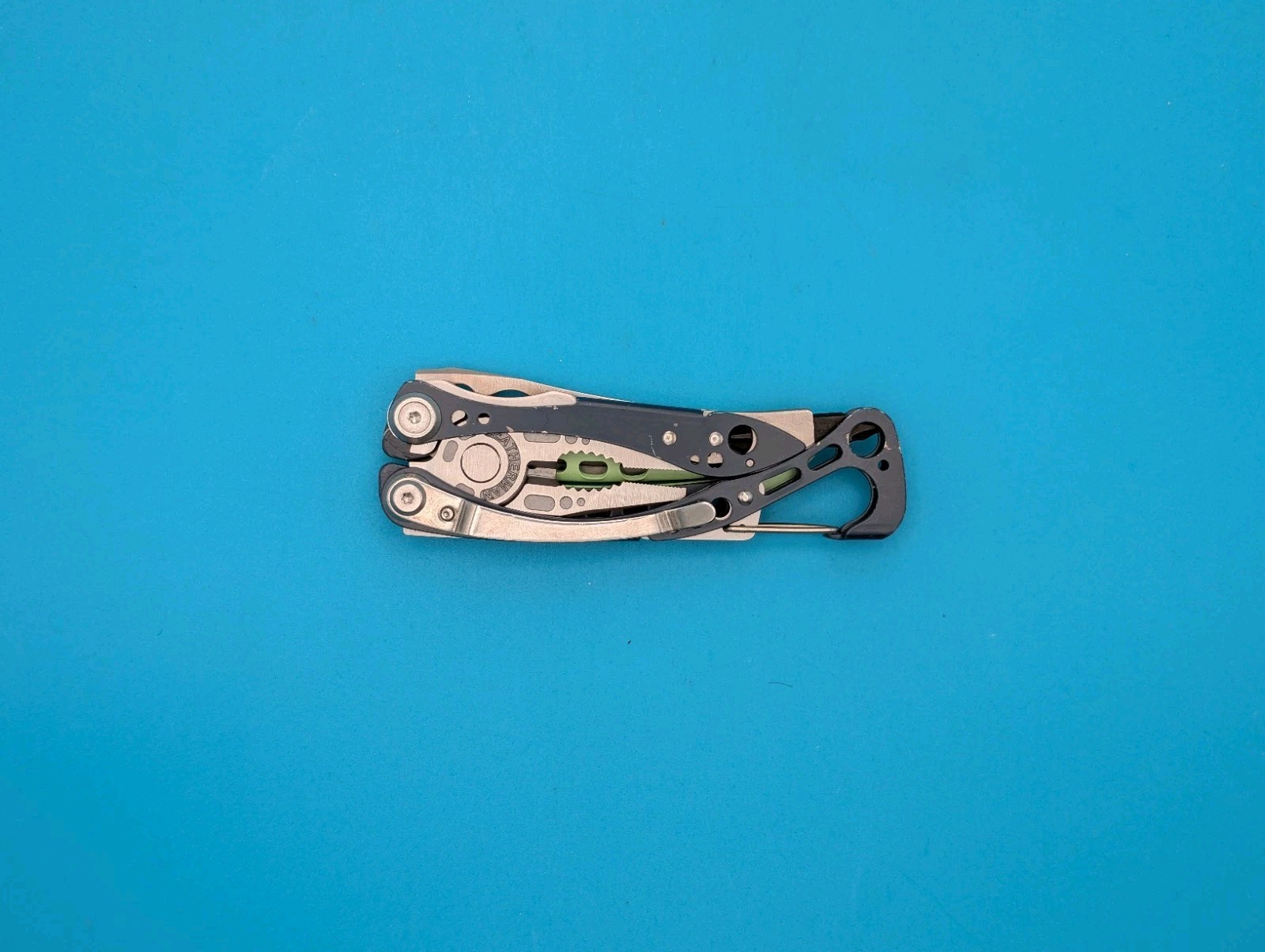 Leatherman Skeletool CX Multitool Plain Edge Knife! *CAMDEN*