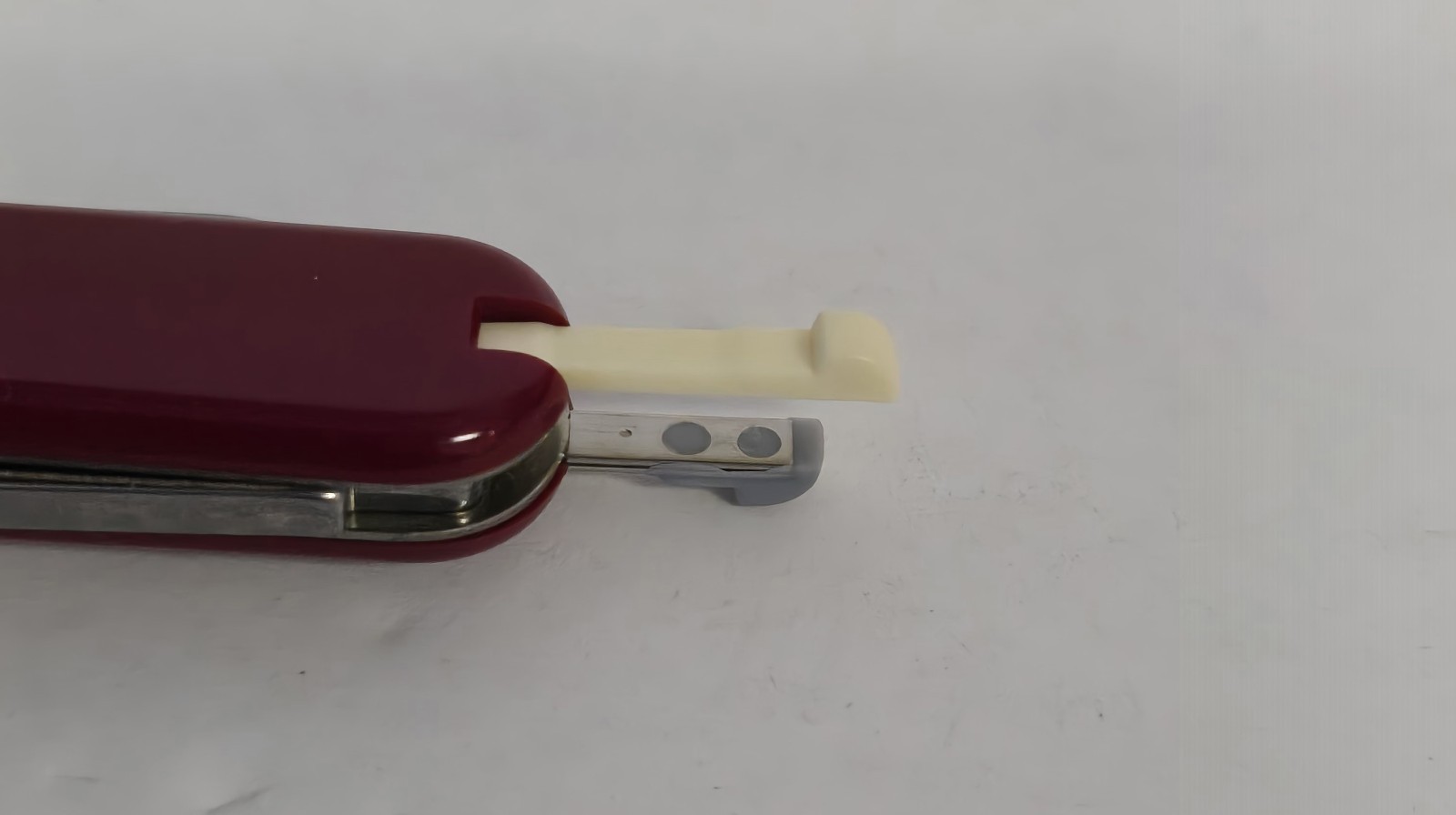 Victorinox Swiss Army Equipped Classic Knife