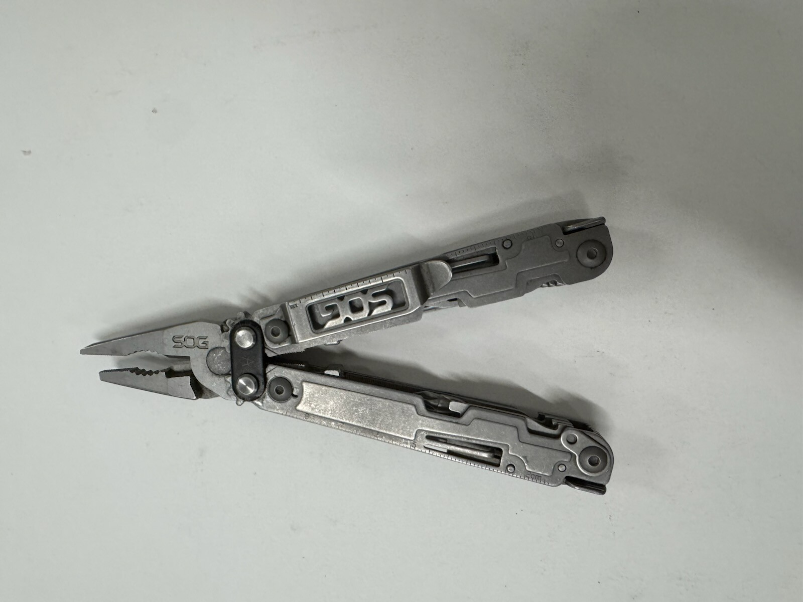 SOG PowerAccess Well-Rounded One-Handed Lightweight Daily Pocketable Stainless