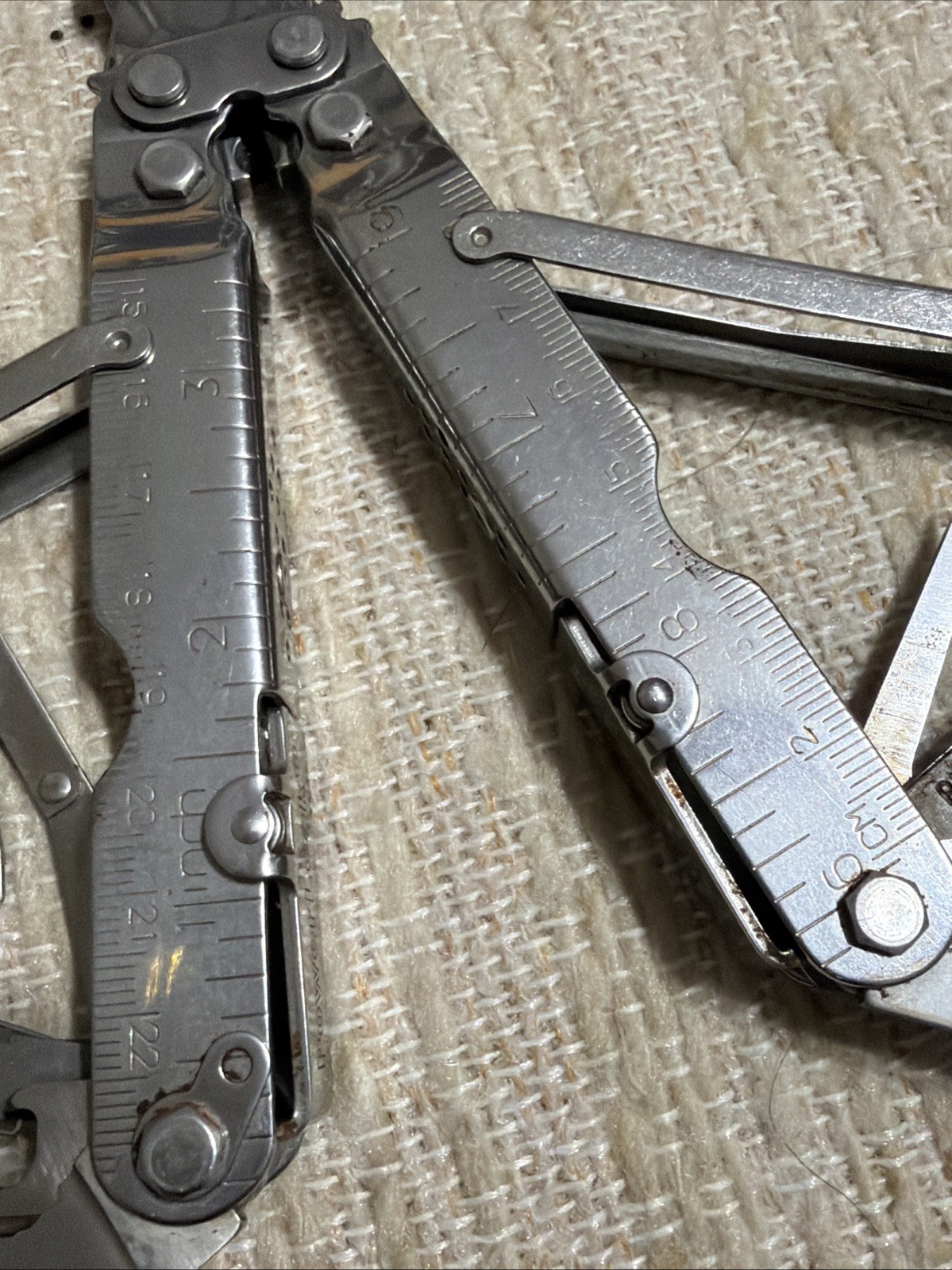 SOG PowerLock Pliers Multi Tool w/ Leather Sheath… FREE S&H!