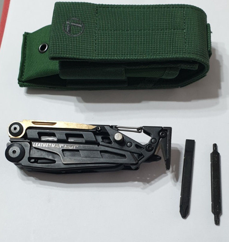 🔥🔥🔥 Leatherman MUT Multi Tool Military Green Sheath Retired Collectable Rare