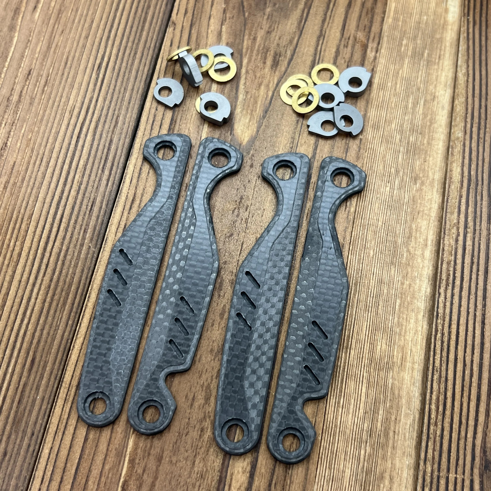 4 pcs Carbon Fiber Scales with 1.5*6mm Groove For Leatherman Charge TTI Plus
