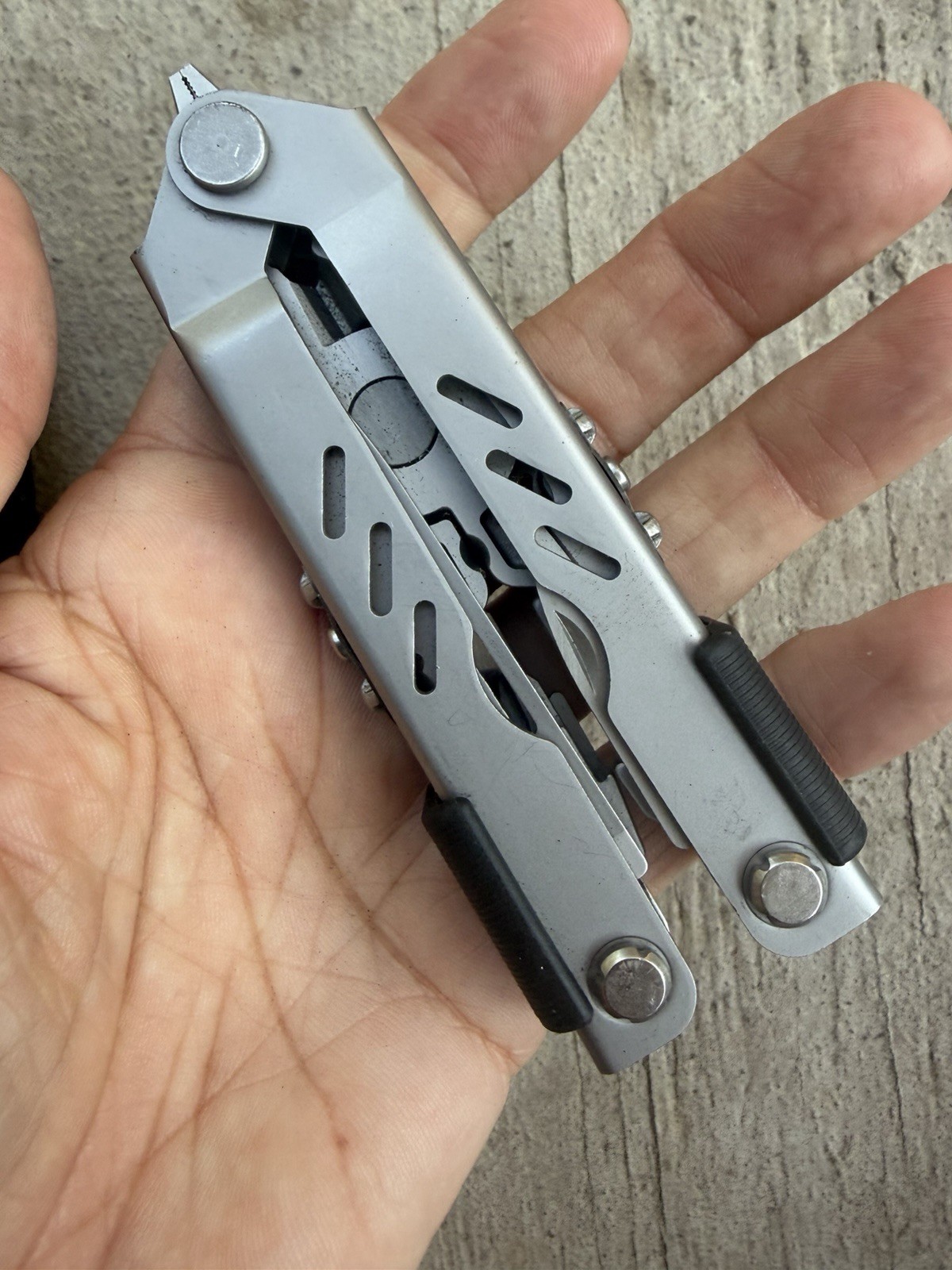 GERBER USA MP400 COMPACT SPORT EDC MULTI-TOOL PLIERS KNIFE SCISSORS & SHEATH EXC