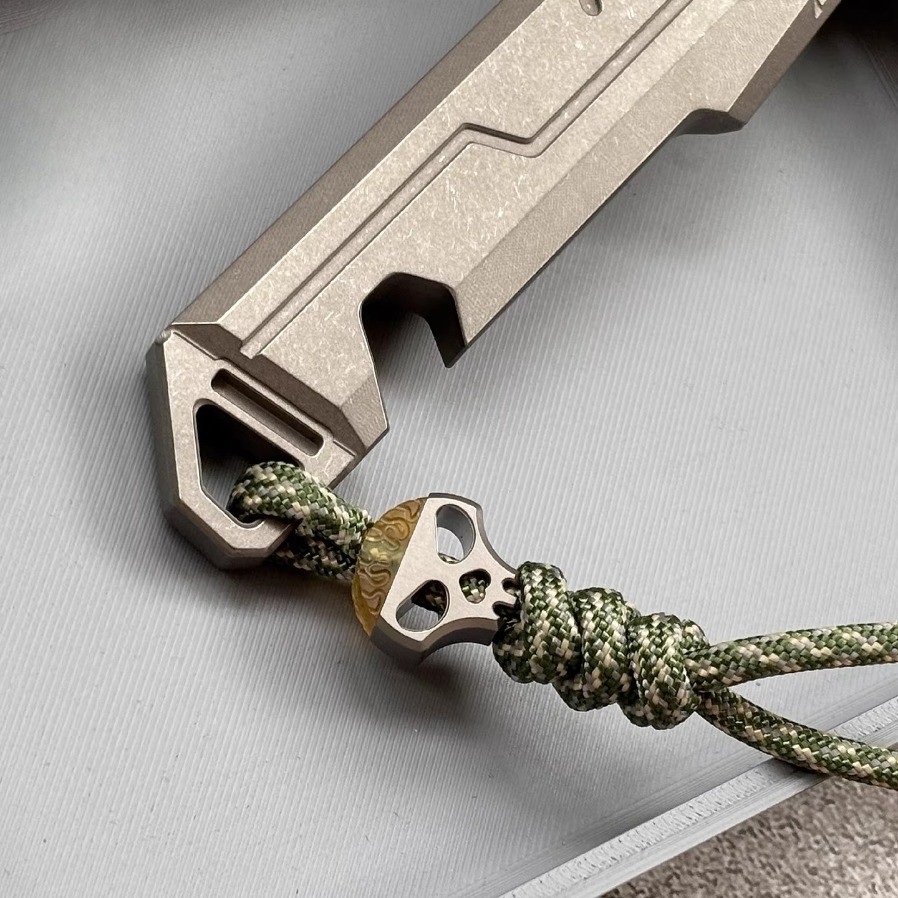 Steampunk Skull Titanium alloy EDC Tool Paracord Lanyard Keychain