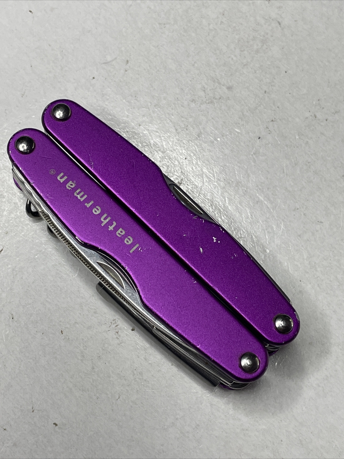 Leatherman Juice XE6 Retired Rare 18 Tools Multitool -Parts or Repair
