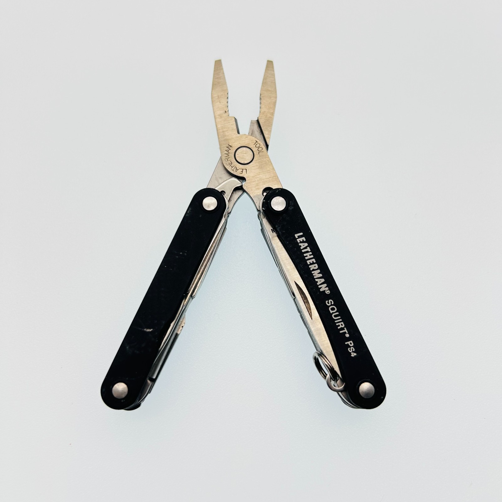 Leatherman Squirt PS4 BLACK – 8-in-1 Keychain Multi-Tool Discontinued (CODE36)