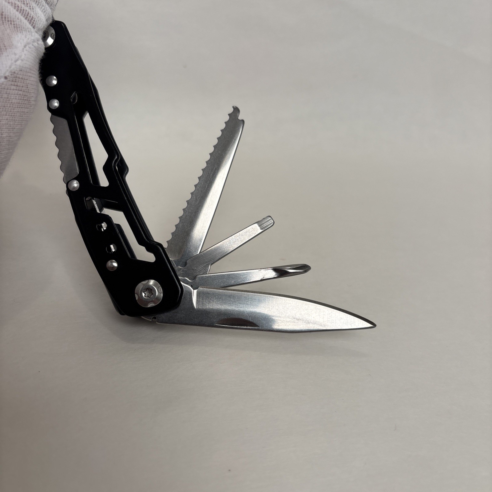 FANGFO Multi-Tool Tactical Black Heavy Duty Pocket Pliers EDC Tool w/ Pouch EDC