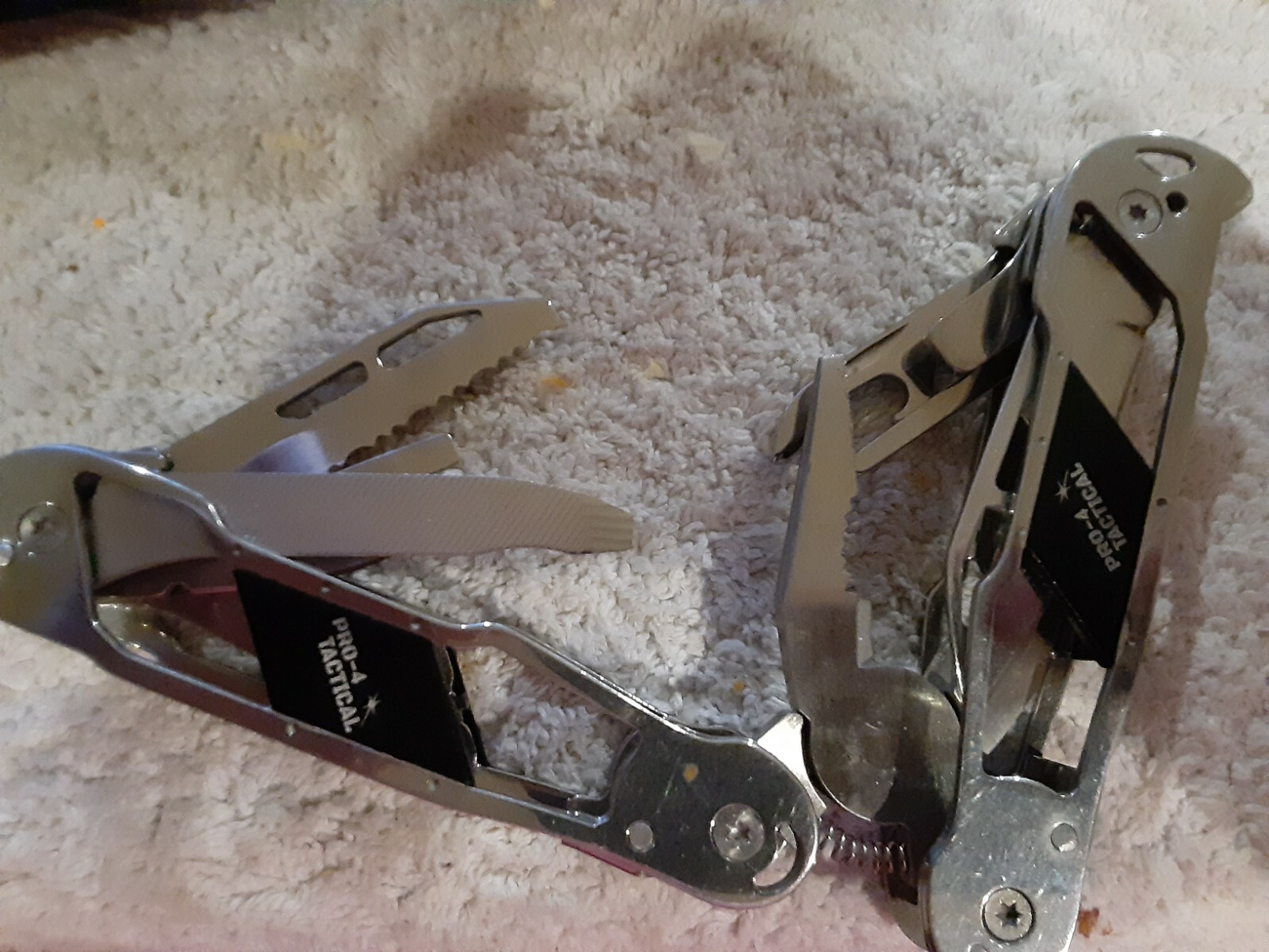 4026L Pro-4 Tactical Multi Tool