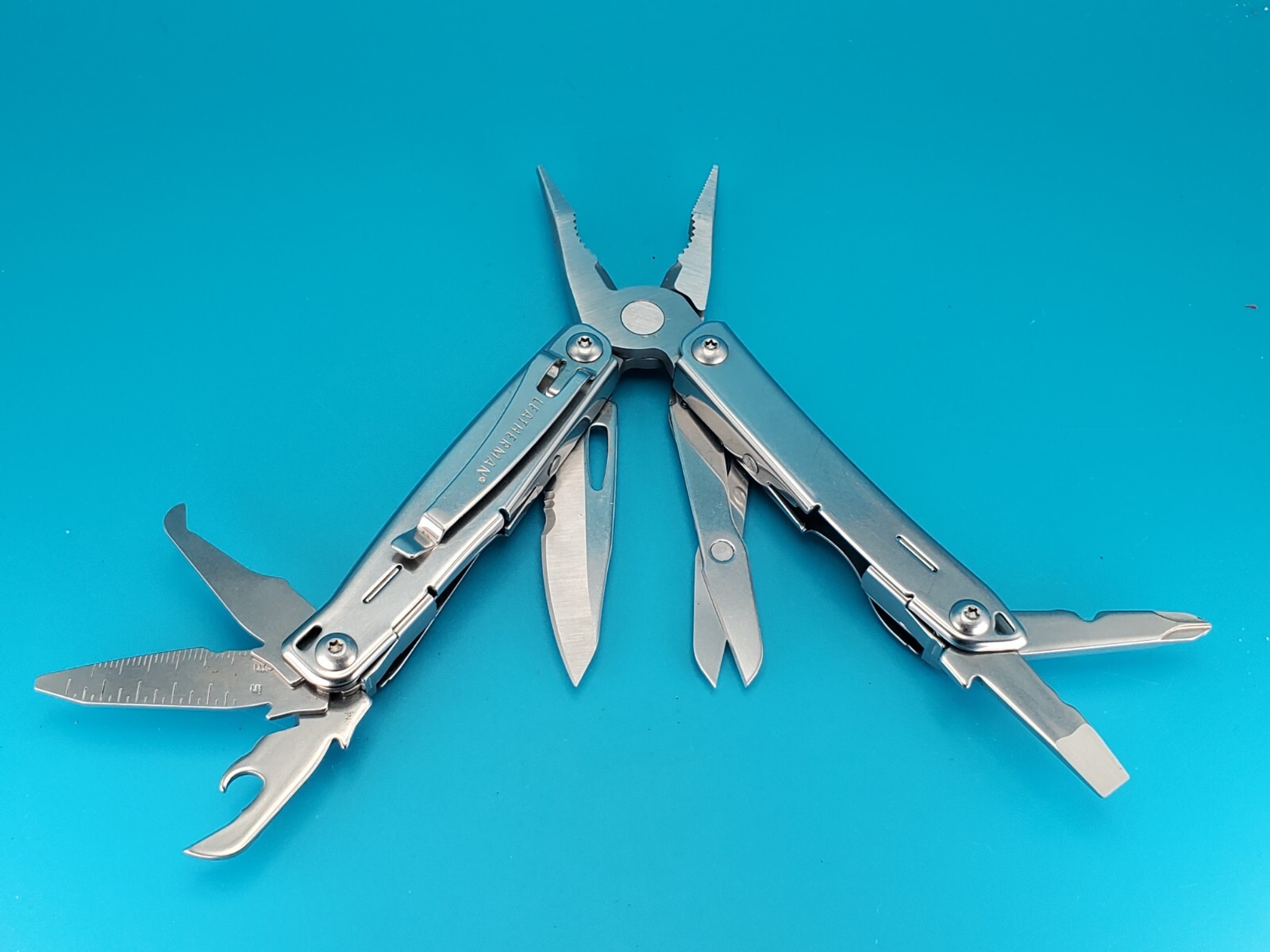 LEATHERMAN WINGMAN MULTI-TOOL! FAST SHIPPING!