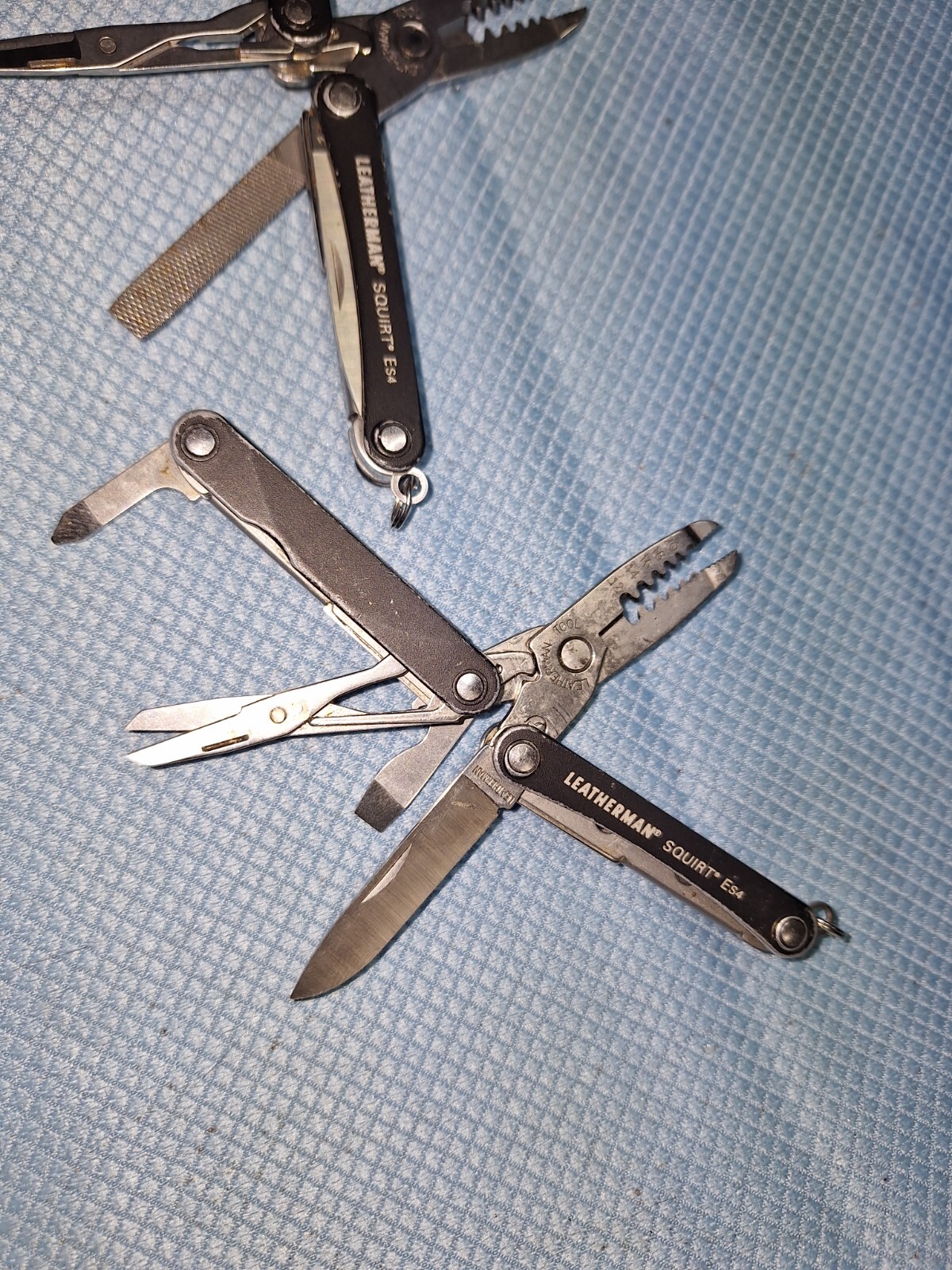 2 LEATHERMAN ES4 BLACK Multi Tools BROKEN Lot 114