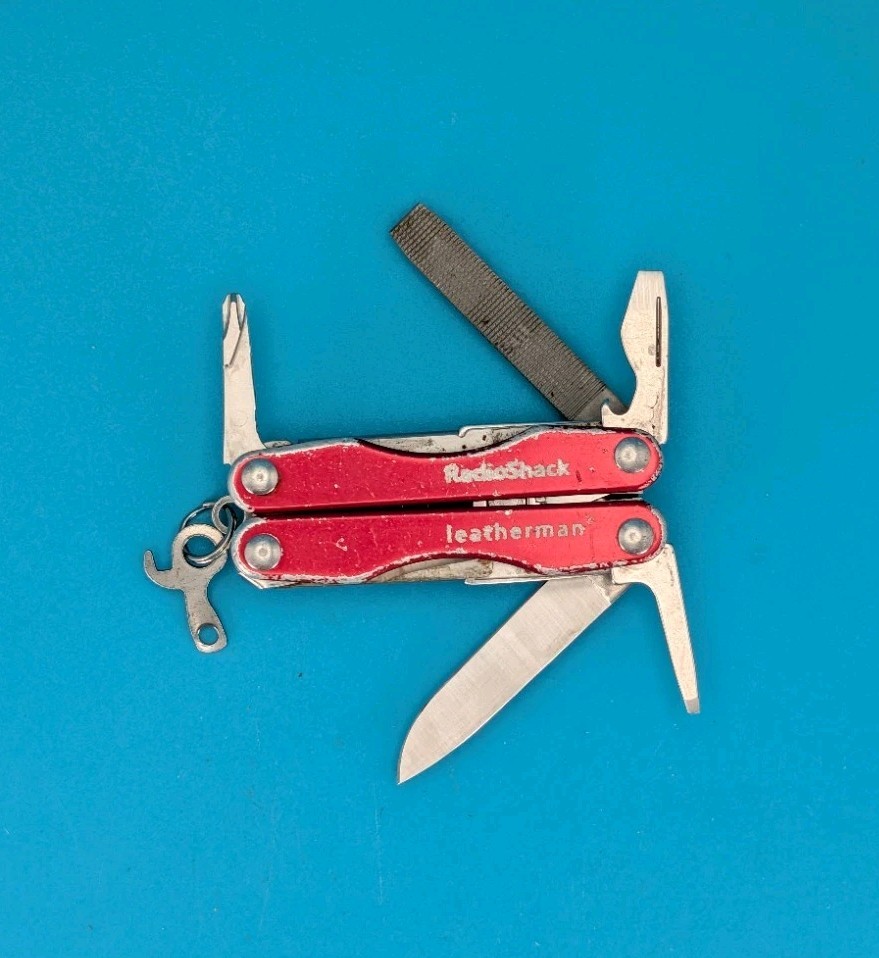 Leatherman Squirt ES4 USA Radio Shack! Limited Edition!