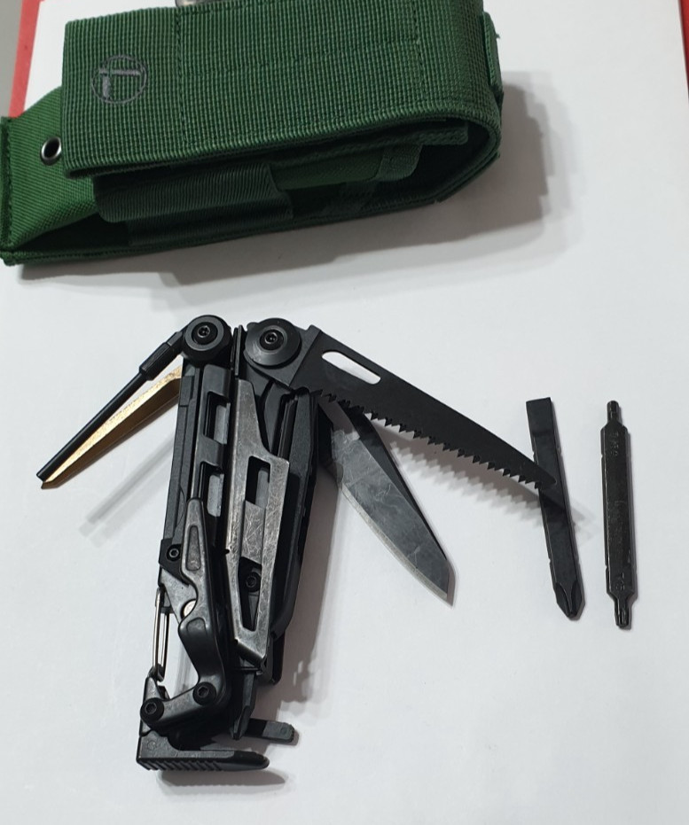 🔥🔥🔥 Leatherman MUT Multi Tool Military Green Sheath Retired Collectable Rare