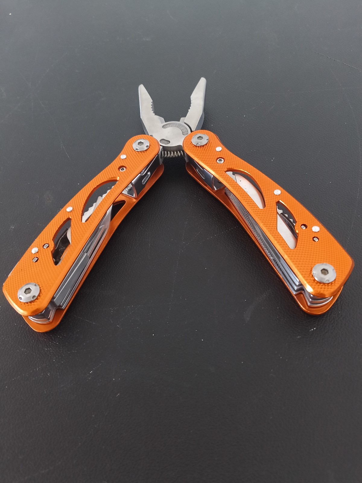 Quality Durable Stainless Steel – Orange Leatherman Multi Tool New Old Stock