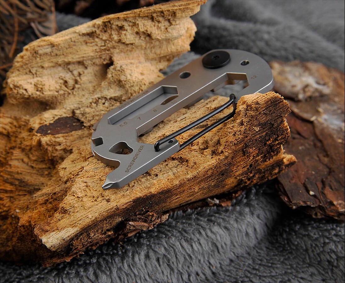 Multi Function Purpose Keyring Keychain Escape Tool Wrench Key Ring Chain Travel