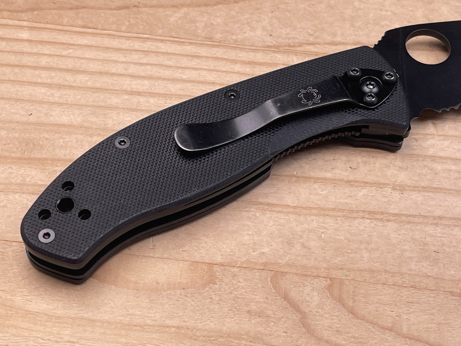 Spyderco Tenacious Folding Pocket Knife 8Cr13MoV Black Partially Serrated Blade