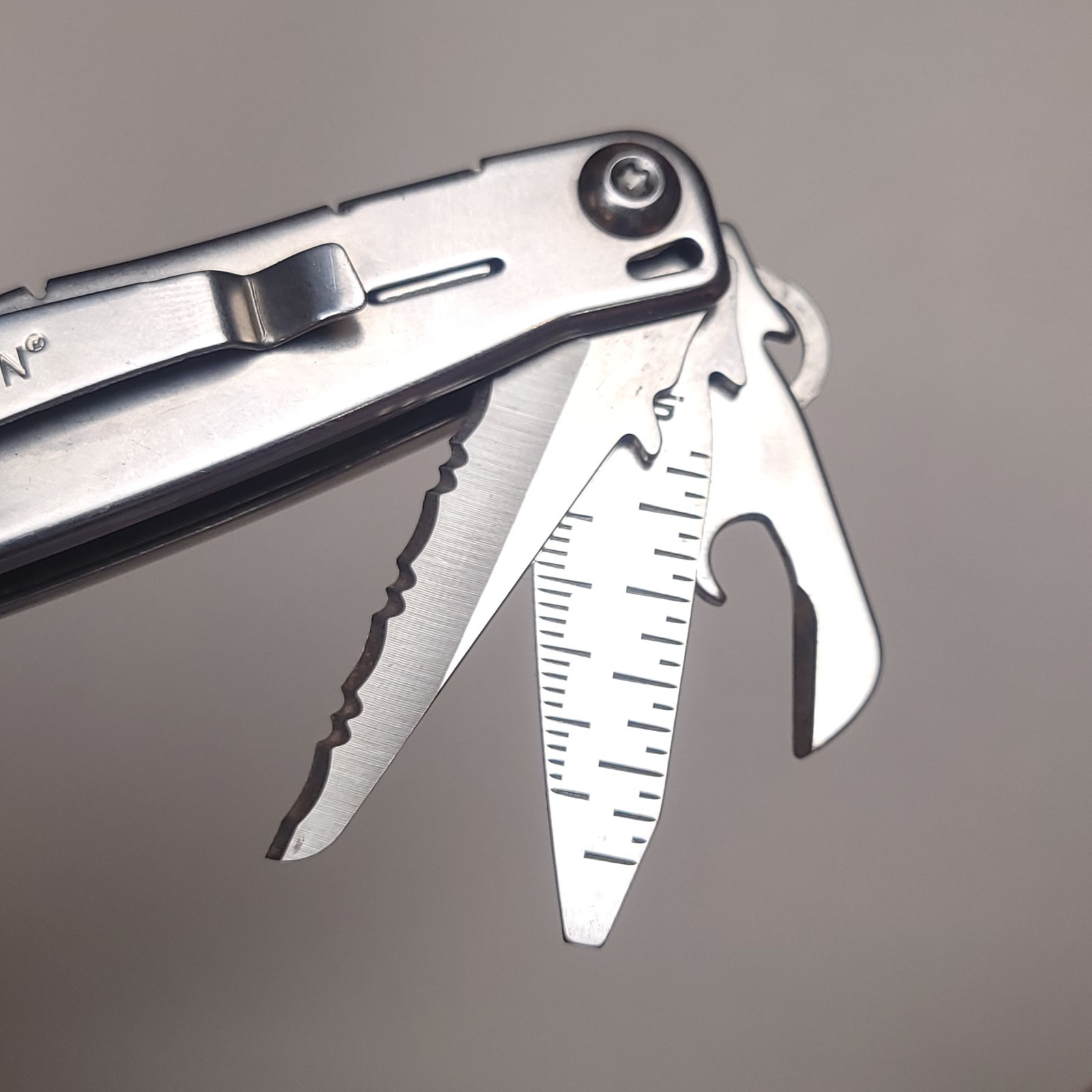Leatherman Sidekick Multi-Tool Pocket Knife Stainless Steel Pliers