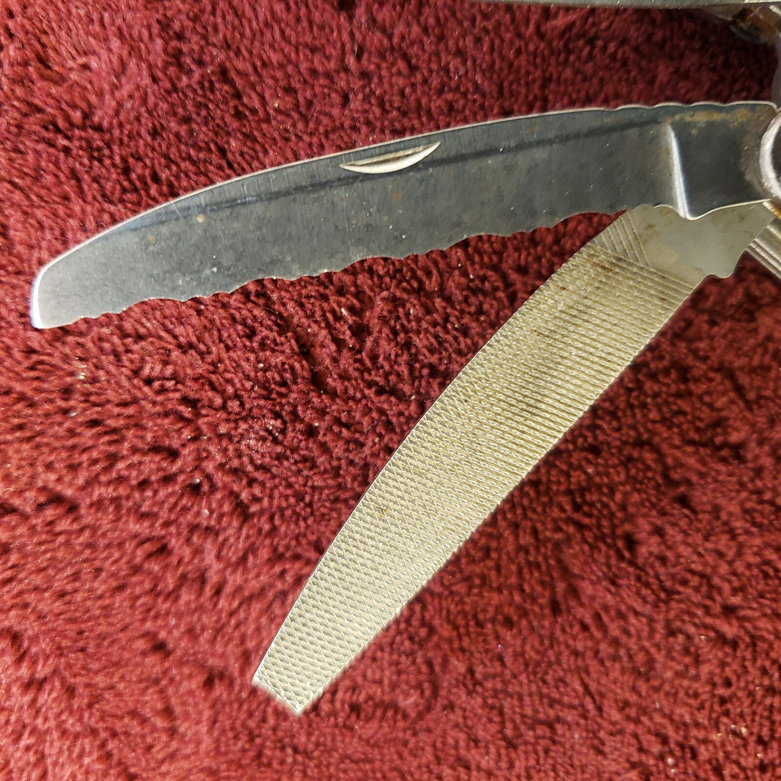 Leatherman Juice XE6 Multi-Tool Grey Retired Pliers Multi Tool read