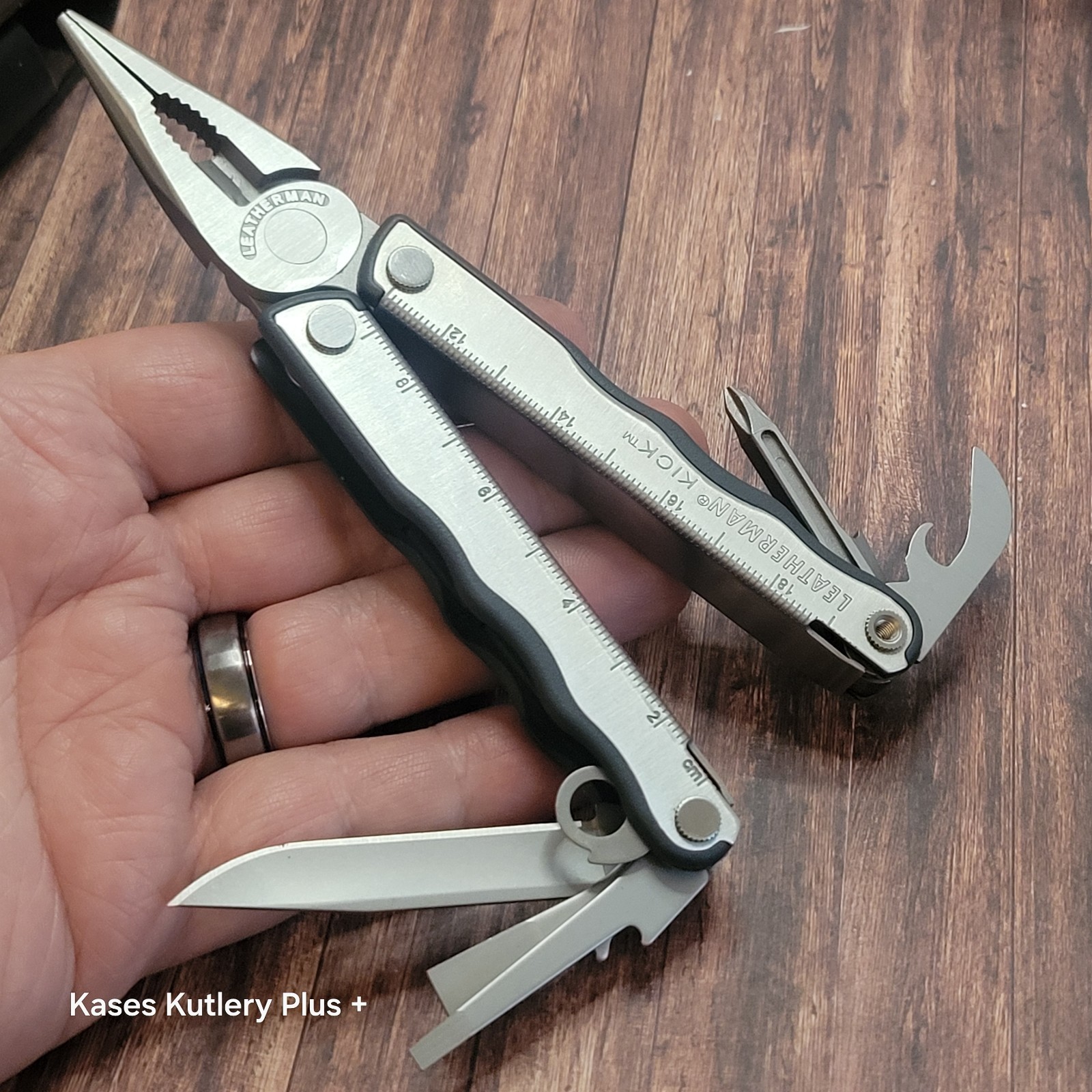 Leatherman Kick Multi Tool Knife Pliers W/Sheath 4.13″ Closed