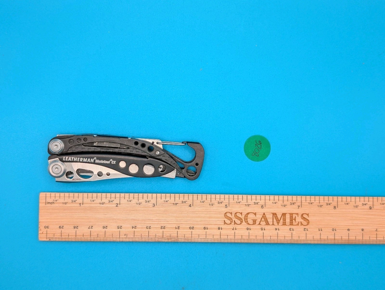 Leatherman Skeletool CX Multitool Plain Edge Knife!