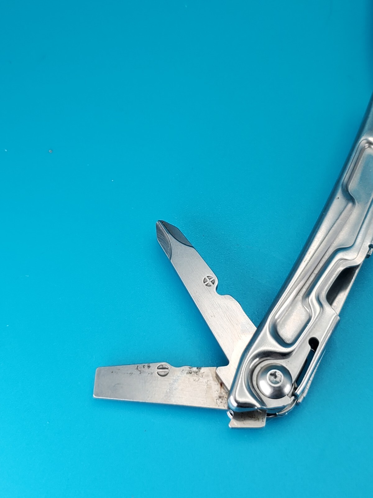 Leatherman Rev 3.8″ Multi-Tool, Stainless!