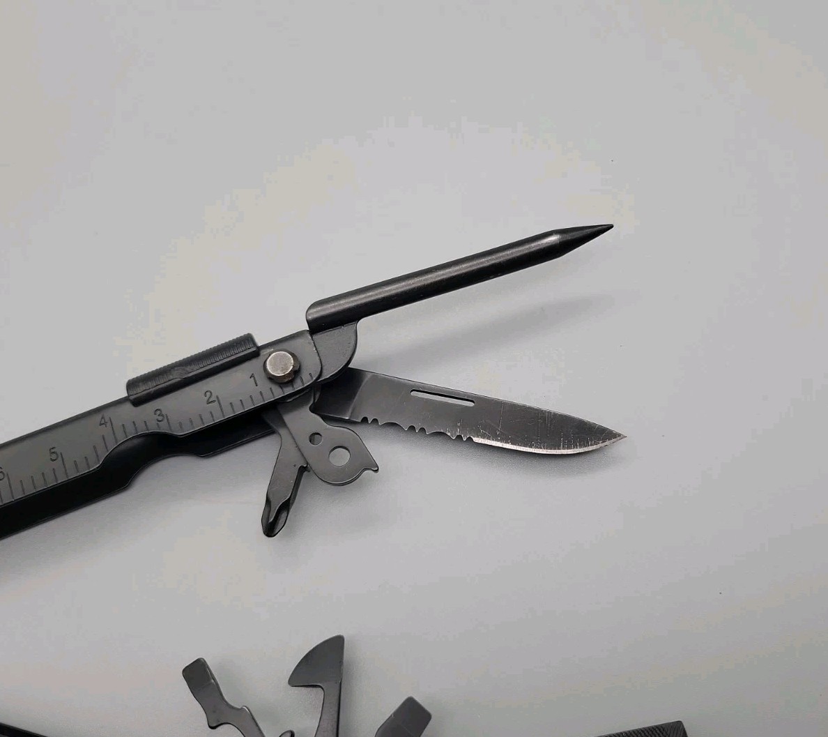 Gerber DET MP600 Multi-Plier Multi-Tool – DISCONTINUED – C-4 Punch, Cap Crimper