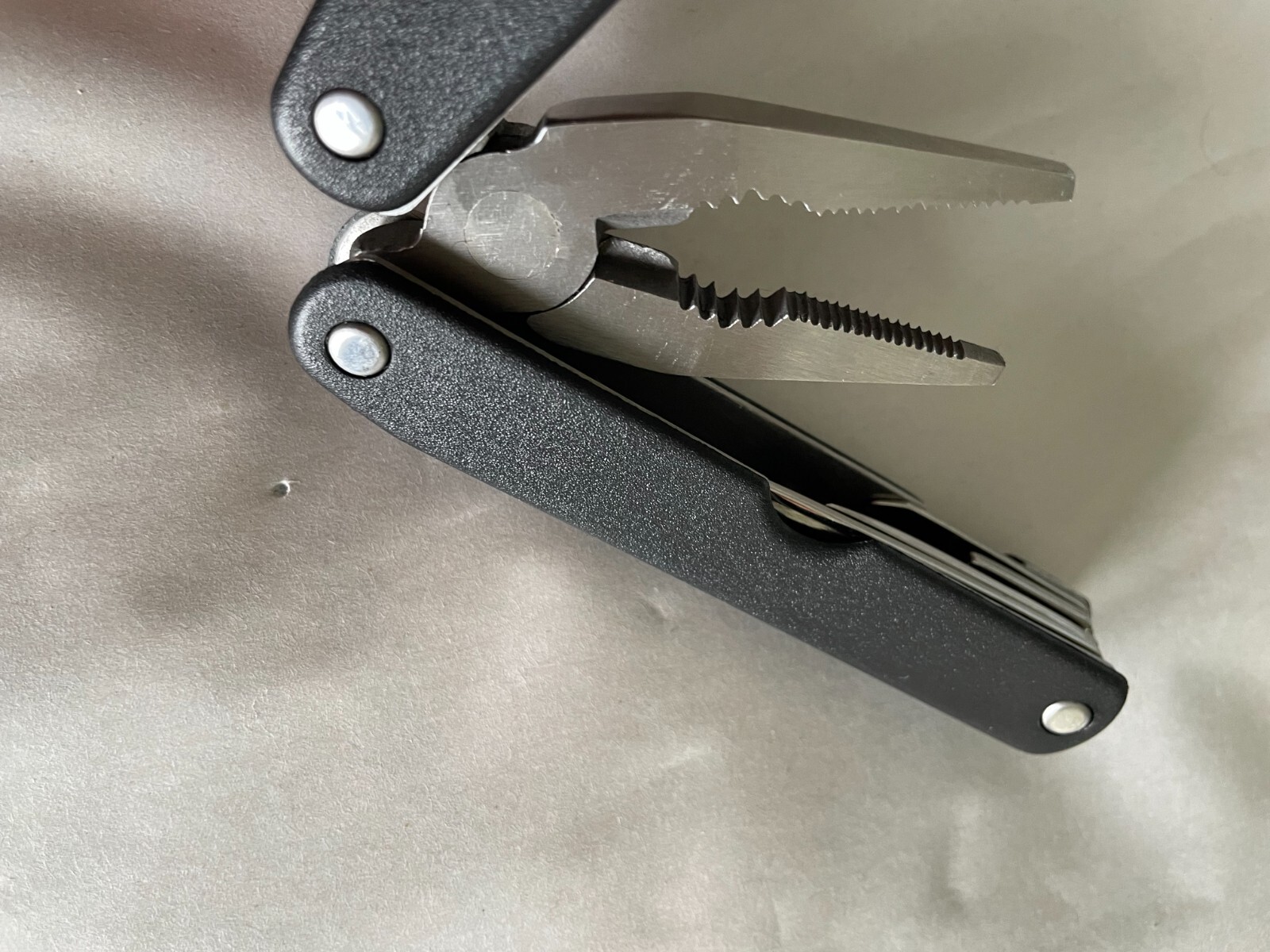 KR TOOLS, 15 Function Multi-Pliers Bluntnose Tool Carry Case