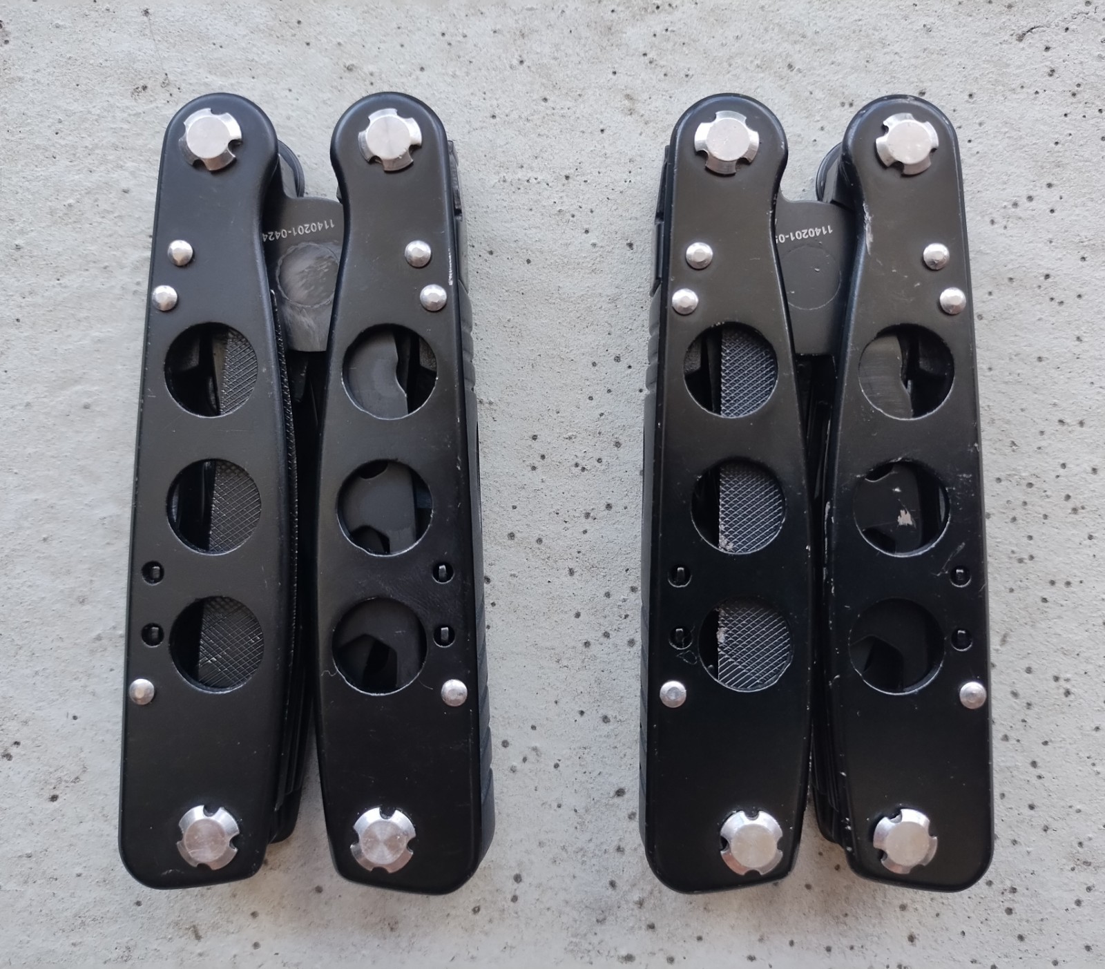 SMITH & WESSON S&W 16 FUNCTION MULTI-TOOL BLACK, EXCELLENT CONDITION, LOT OF 2