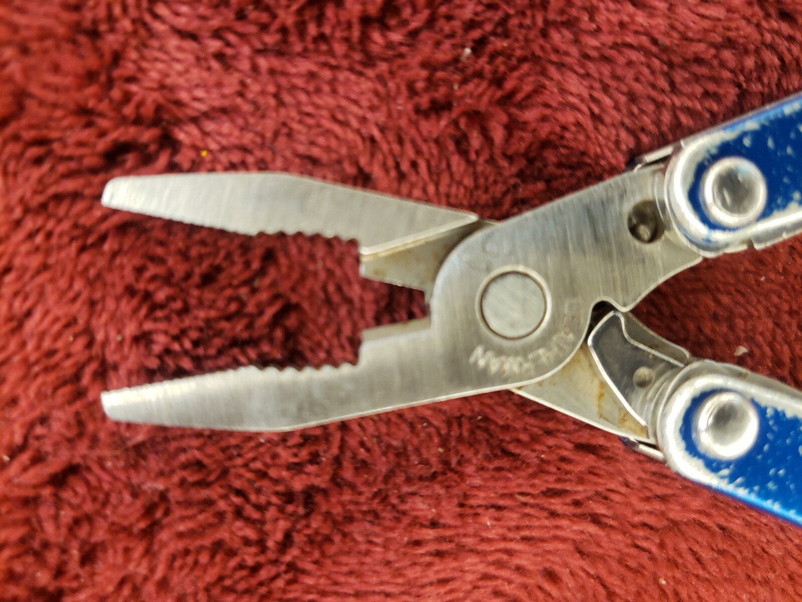 🔪 Leatherman Squirt P4 Multi-Tool Blue Keychain