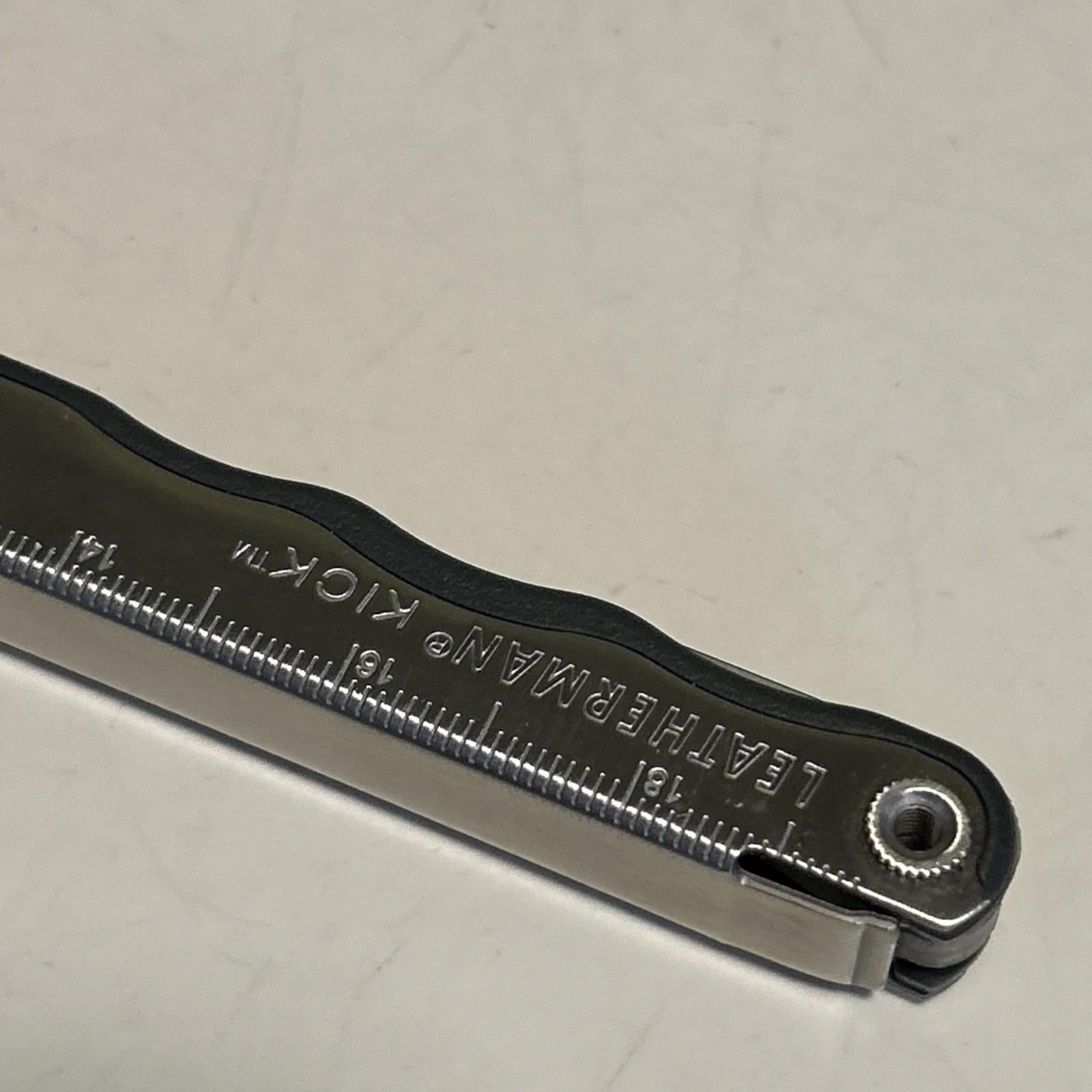 Leatherman Kick Multi-Tool – 14-in-1 w/Pliers, Knife, Screwdrivers “Logo”