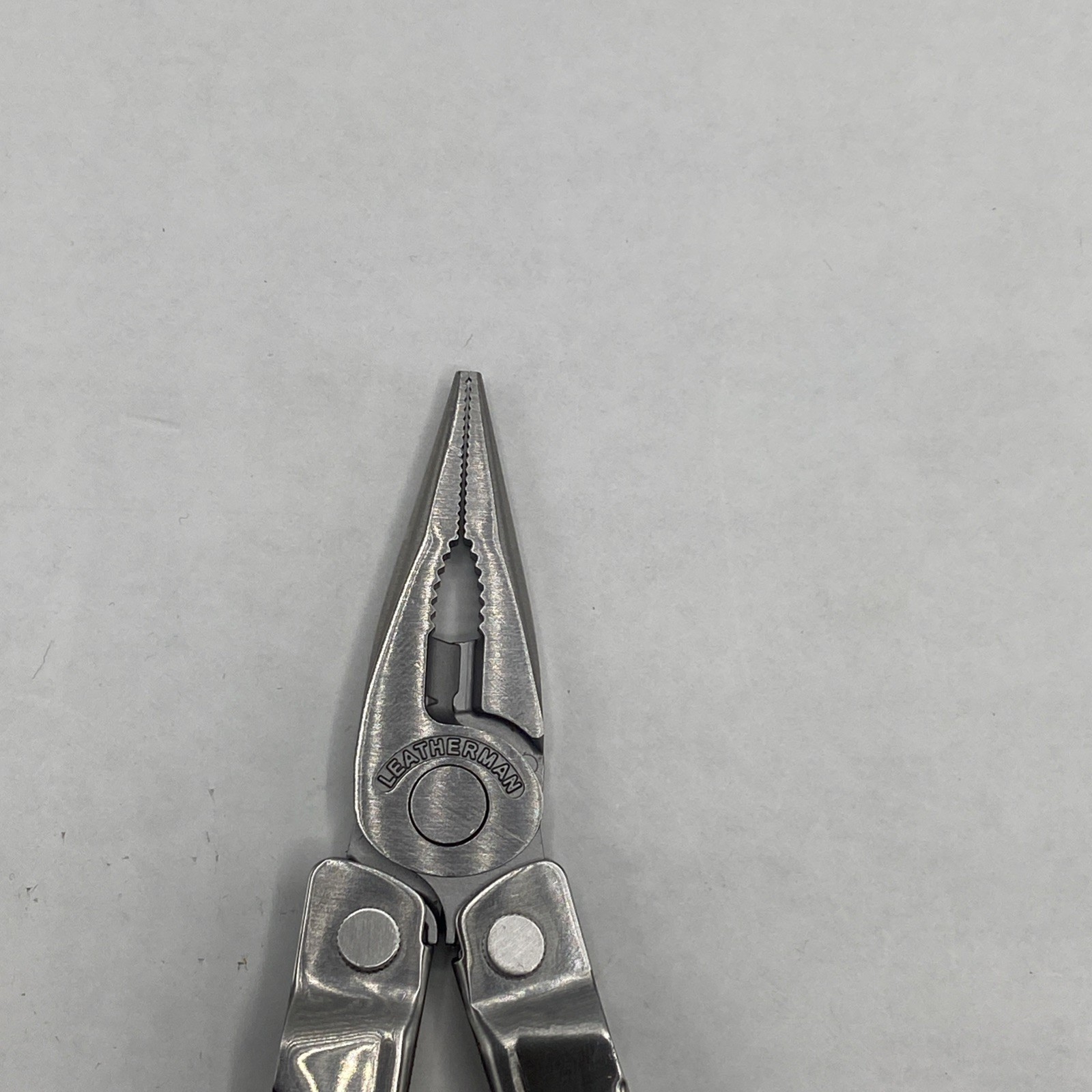 Leatherman Bond Multi Tool – Silver